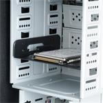 AKASA AK-HDA-01 adaptér SSD a HDD disky 2,5" alebo 3,5" 5,25"