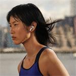 Apple AirPods (3. generace) s Lightning nabíjecím pouzdrem