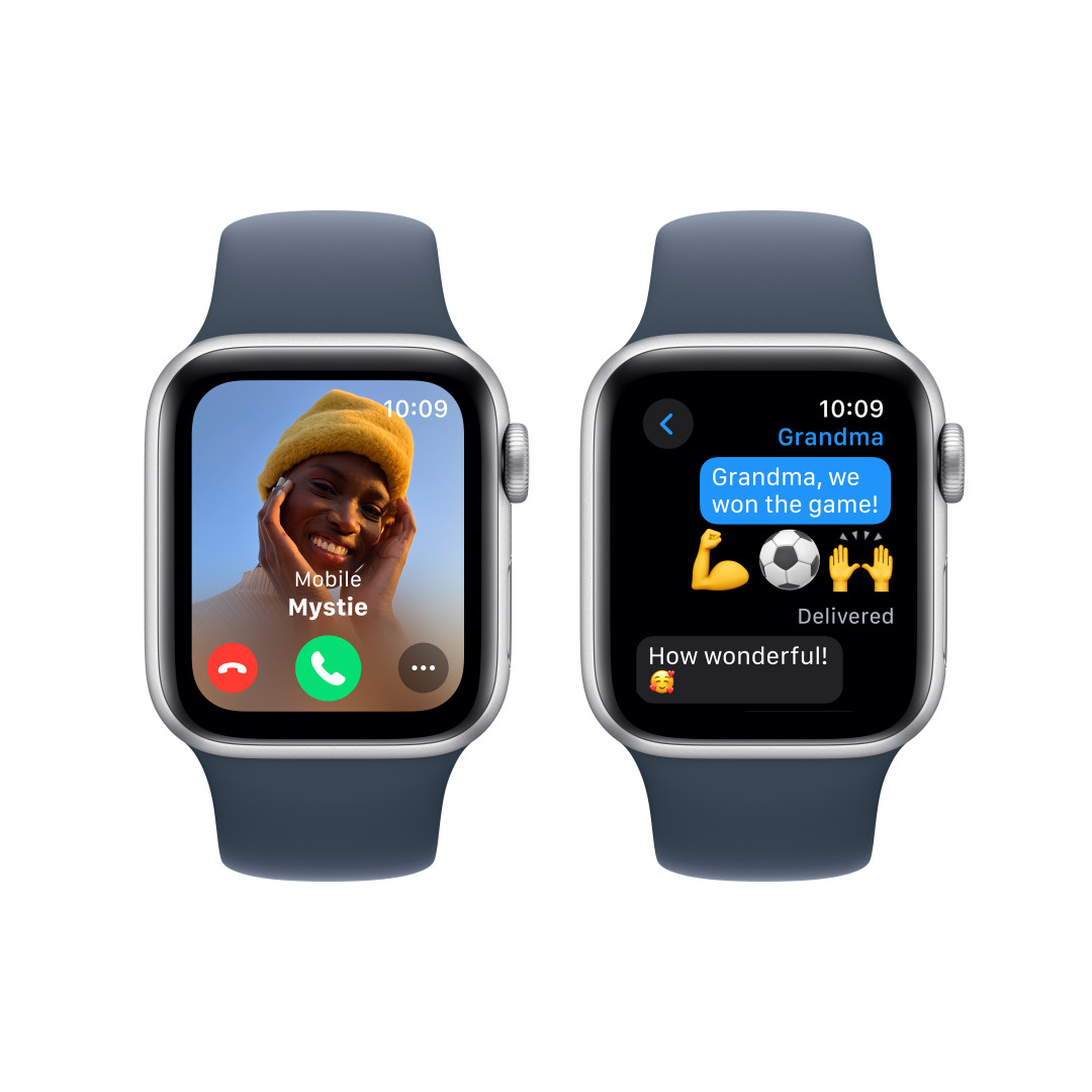 Apple Watch SE 40mm Stříbrný hliník s bouřkově modrým sportovním řemínkem - M/L