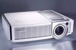BenQ DLP Projektor PE7700/1100 ANSI Lum/WXGA/2000:1 <29 dB