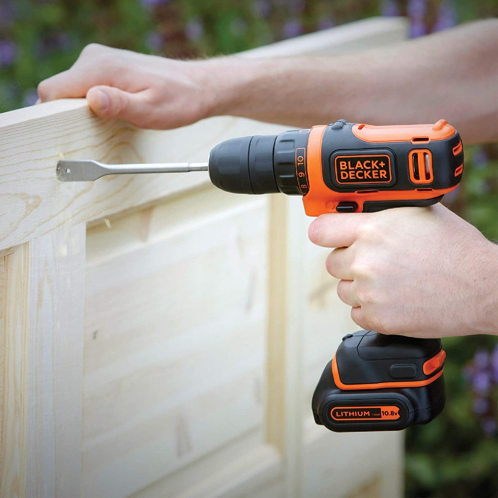 Black&Decker BDCDD121KA Kompaktná akumulátorová vŕtačka