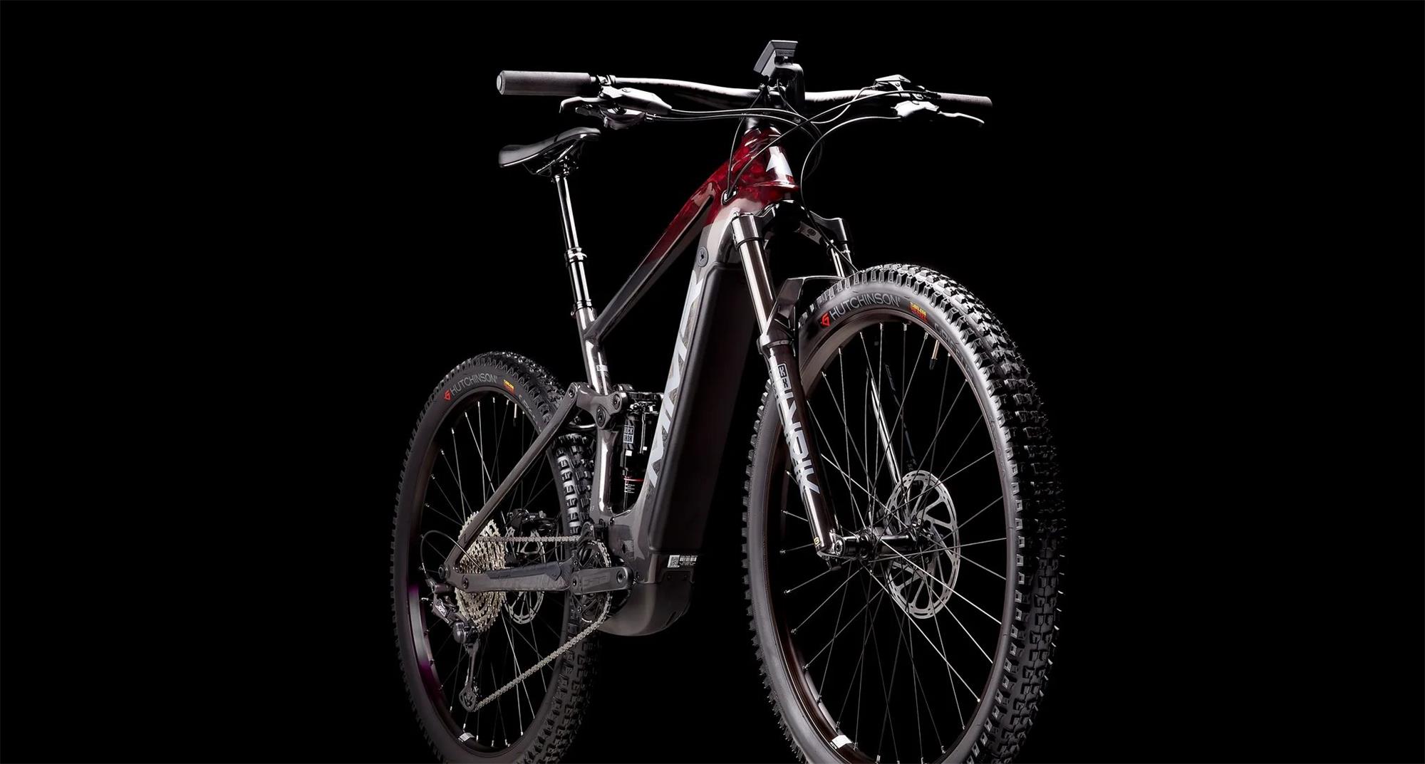 Celoodpružené elektrokolo MMR X-BOLT 140 50 - Liquid Red N Black - vel.L / 2024