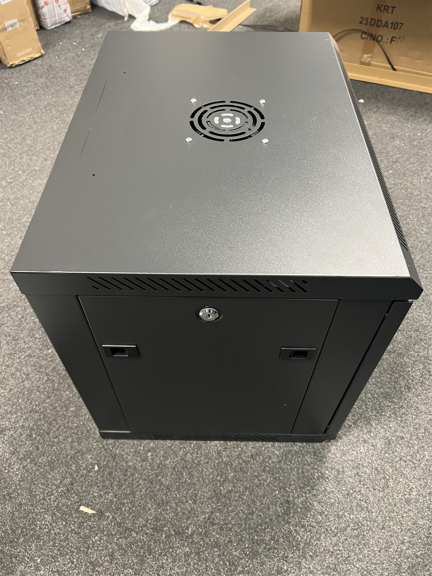 DATACOM 19" rozvaděč 9U/450 mm BK (sklo) černý