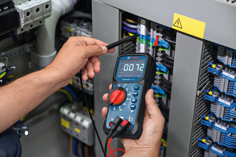 Digitálny multimeter BOSCH PRO GDM 600-15 + MH 1 (0.601.077.301)