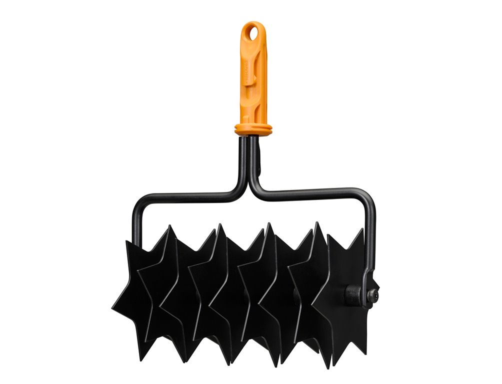 FISKARS prevzdušňovač trávnika 21 cm OneClick 1080688