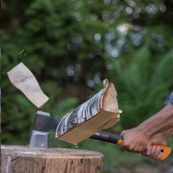 Fiskars X17 Sekera štípací M