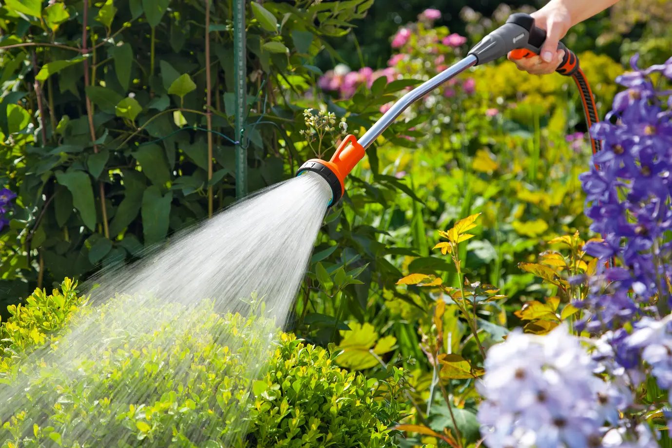Gardena 18330-20 Rozstrekovacia tyč 60 cm s postrekovacou tryskou