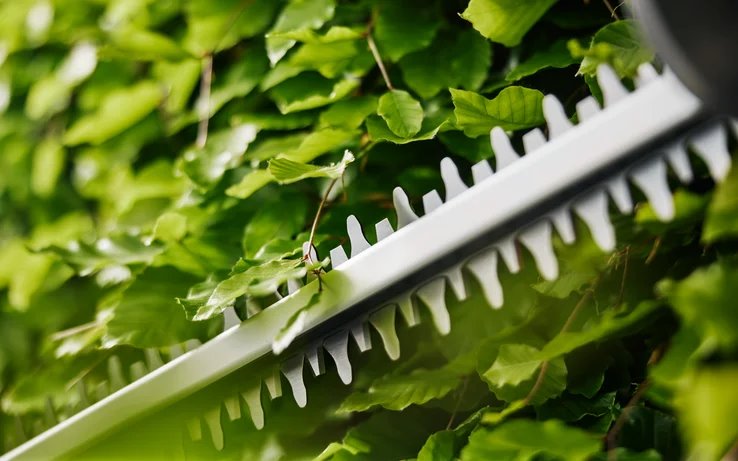 GARDENA akumulátorové nůžky na živý plot EasyCut 55/18V - bez akumulátoru
