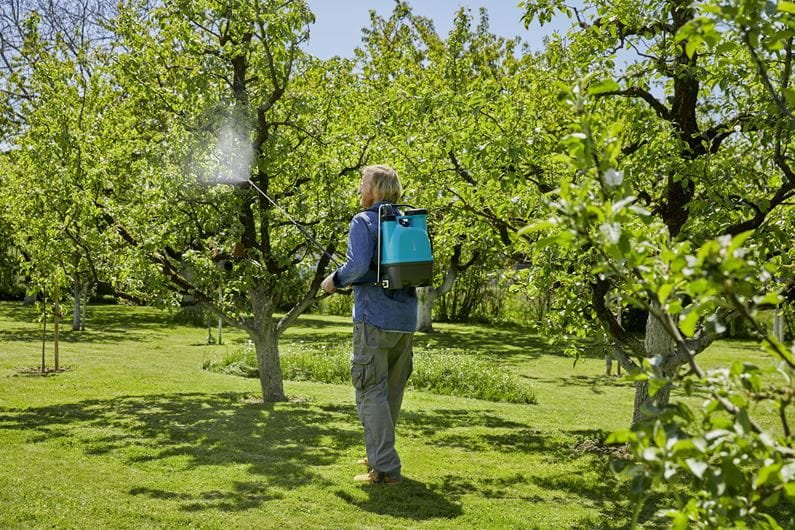 Gardena Postrekovač na chrbát 11140-20 12 l