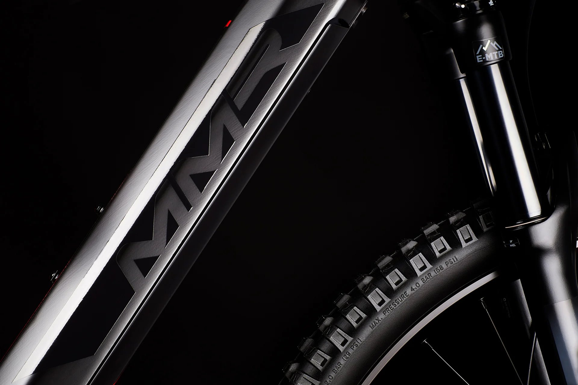 Horský bicykel MMR KOEN 10 - Black N Red - veľkosť L / 2024