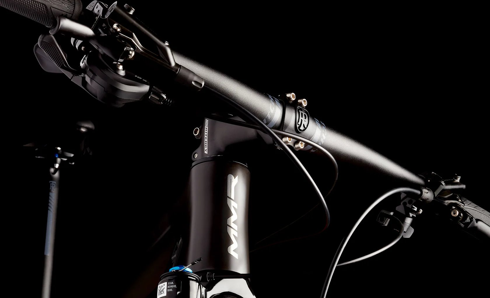 Horský bicykel MMR RAKISH 00 - Carbon N Chrome - veľkosť L 25/2026