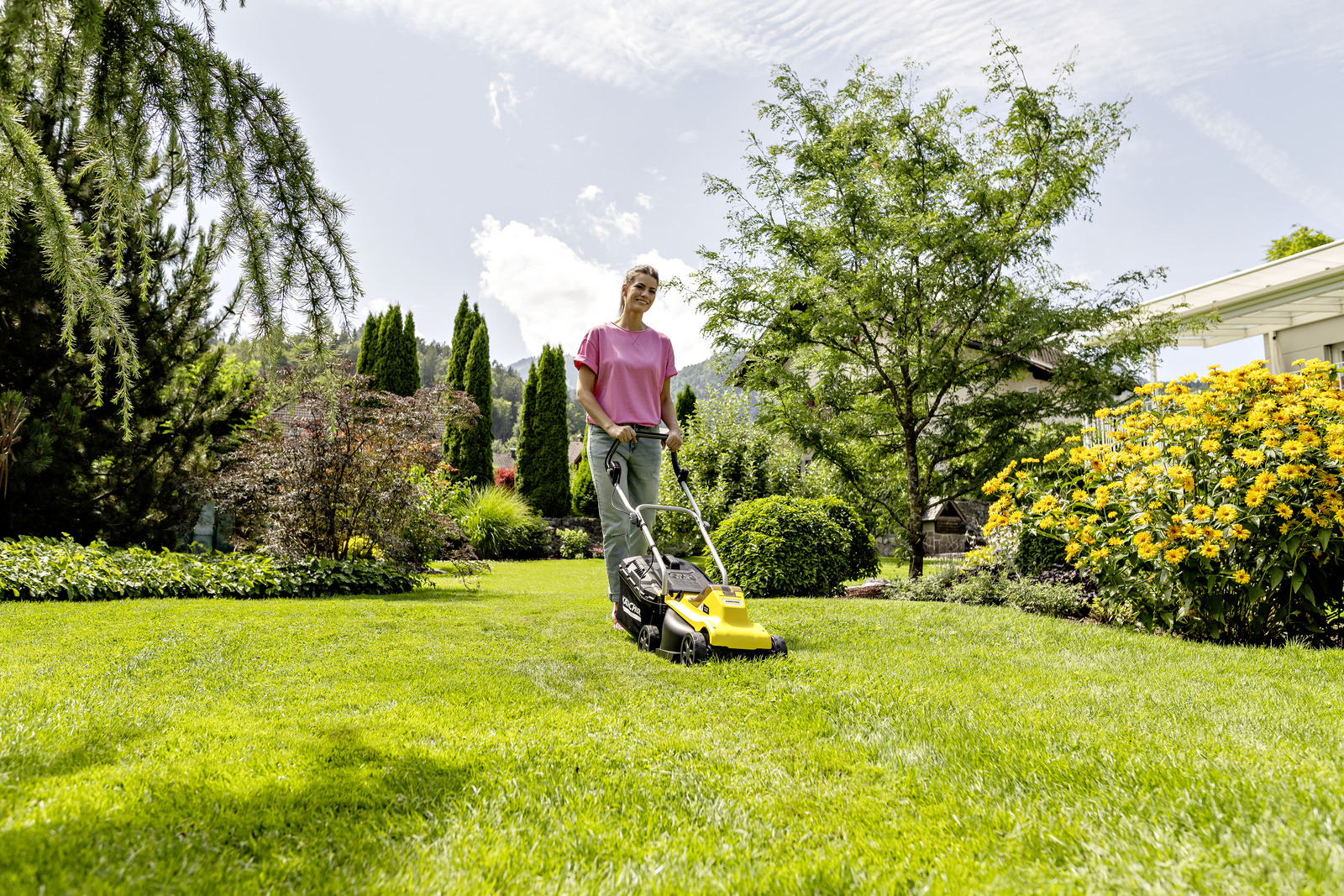 Kärcher Sekačka na trávu LMO 2-18