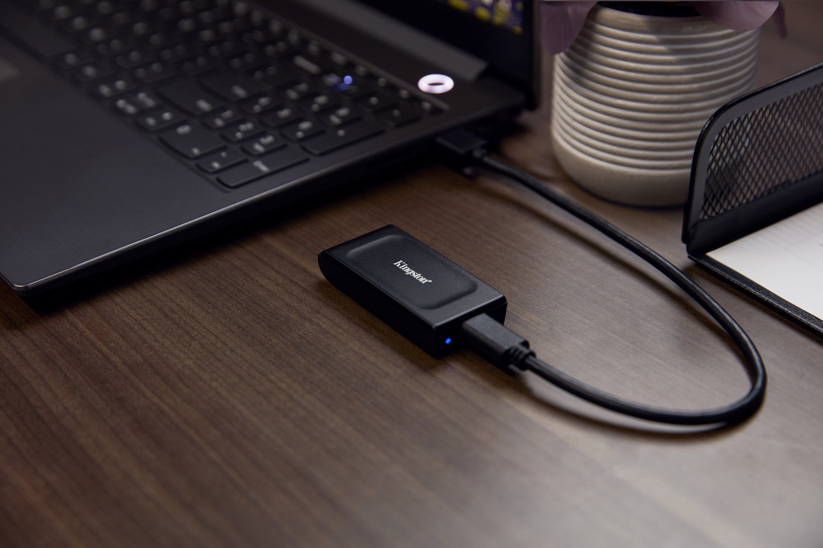 Kingston SSD XS1000 1TB černý