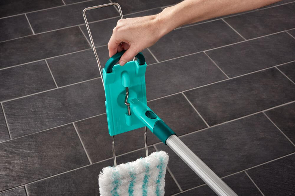 Leifheit 55023 Podlahový mop s teleskopickou tyčou Cotton Plus Profi