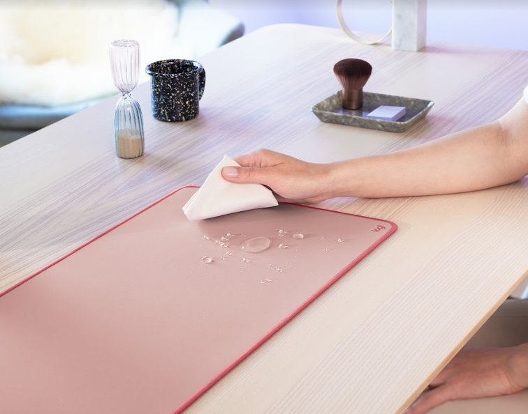 Logitech Desk Mat Studio Series - DARKER ROSE