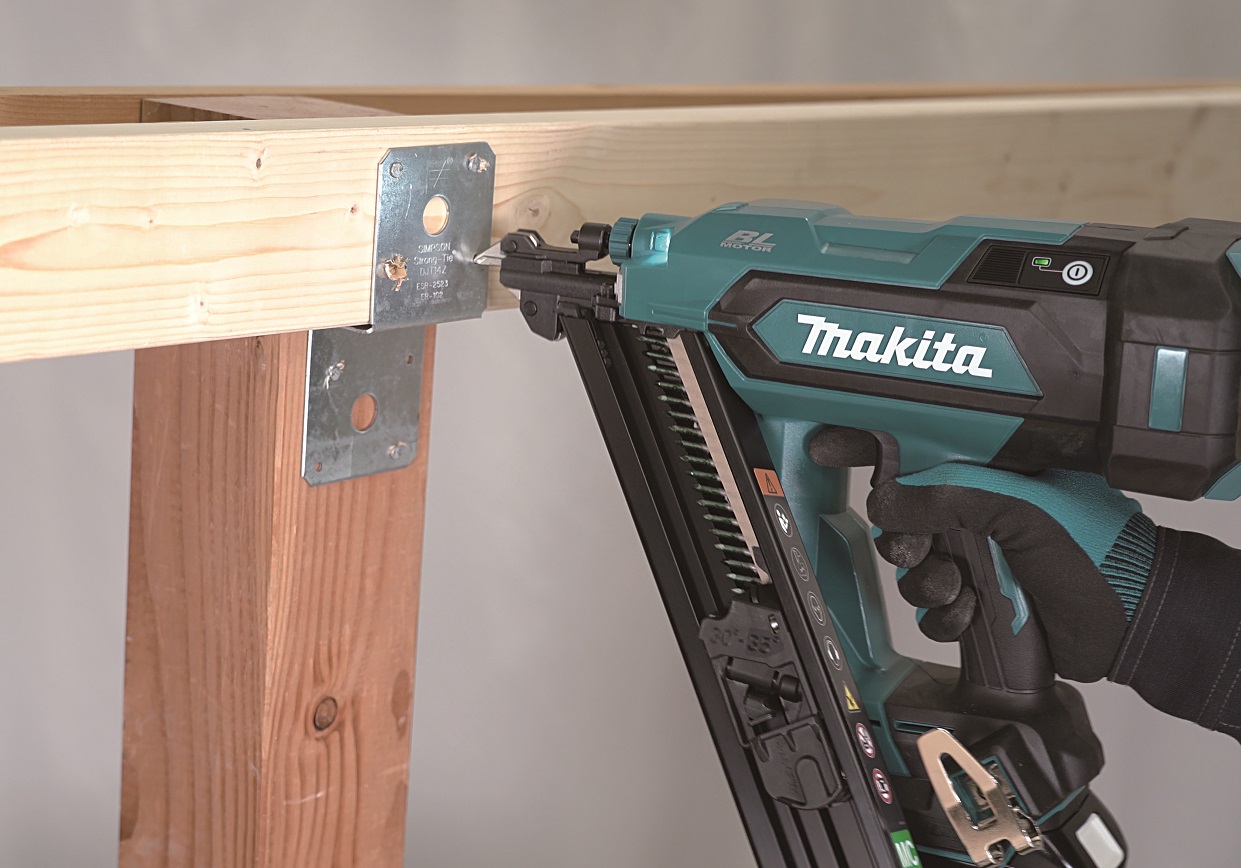 MAKITA Aku hřebíkovačka na kovové spoje Li-ion LXT 18V, bez aku Z