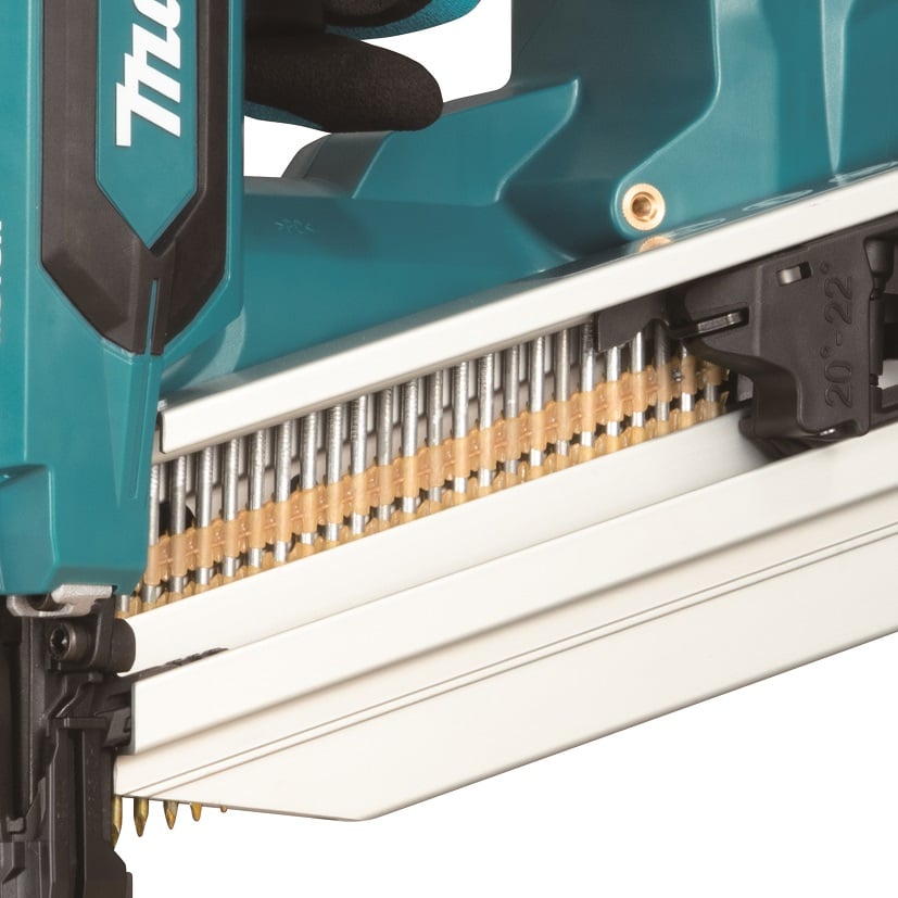MAKITA Akumulátorová klincovačka 50-90 mm Li-ion XGT 40V, bez batérie Z