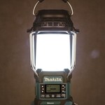 MAKITA MR009GZ Akumulátorové rádio s DAB, Bluetooth a LED svietidlom Li-ion XGT 40 V Z