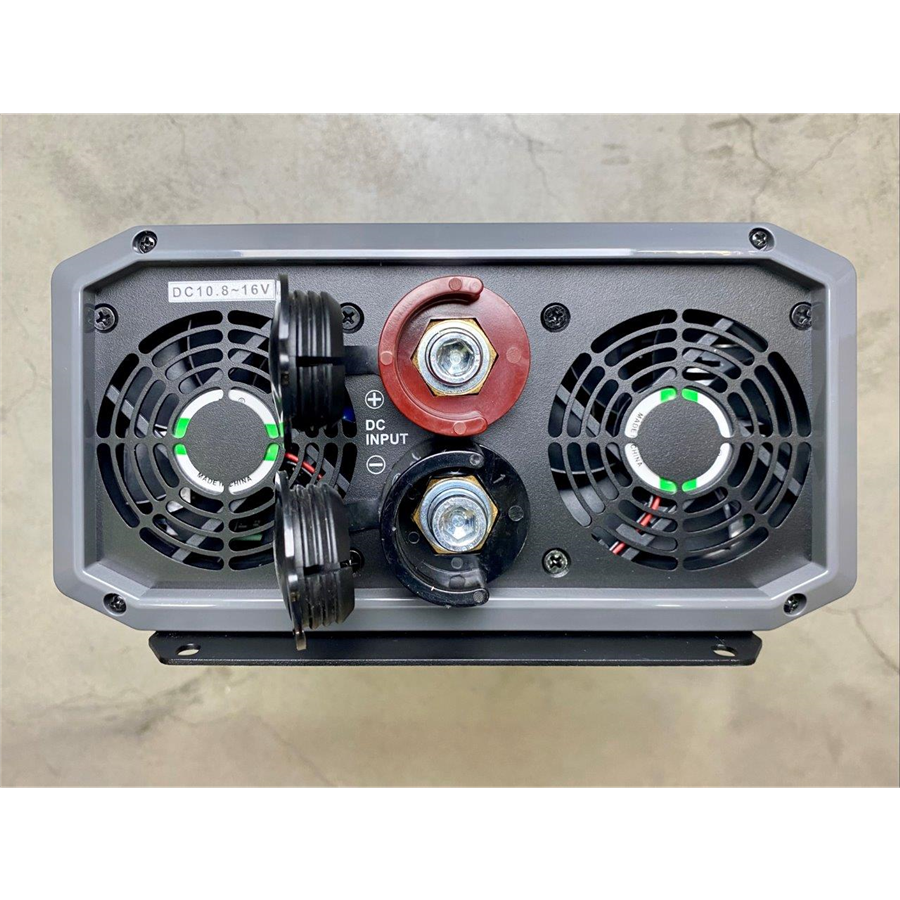 Měnič napětí EPever IPower Plus 2000W 12V