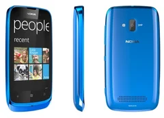 Mobilní telefon Nokia Lumia 610 Cyan