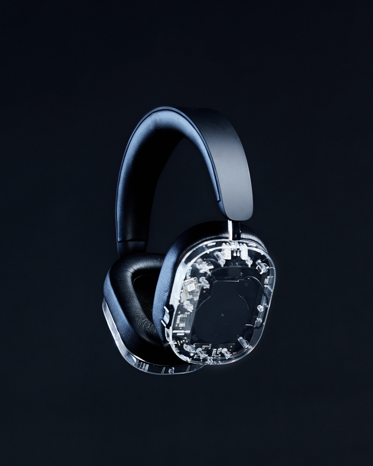 MONDO Over-Ear Headphones (Transparent)