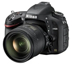 Nikon D600 + 24-85 VR AF-S (VBA340K002)
