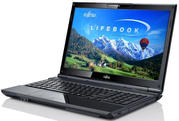 Notebook Fujitsu LIFEBOOK A532 15,6" LED Core i3-3110M,4GB,500GB,DVD,WiFi,HDMI,W8P-64bit