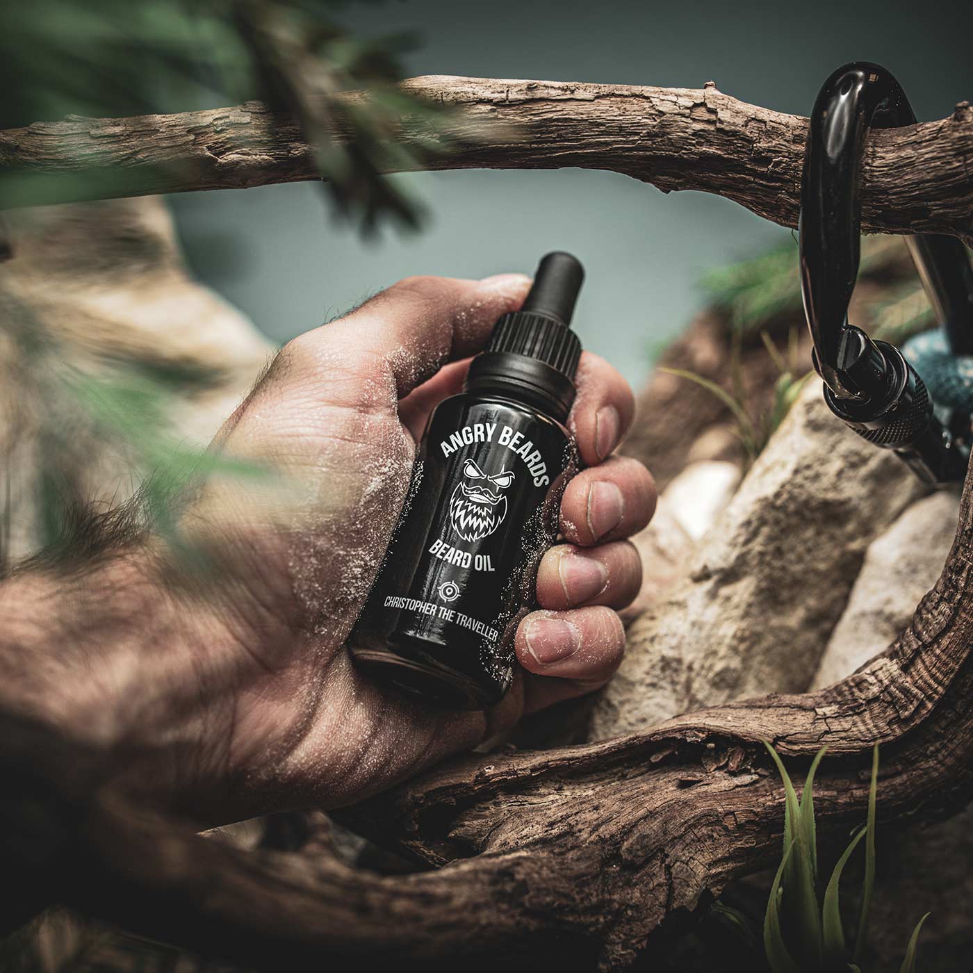 Olej na fúzy Angry Beards Christopher the Traveller 30 ml