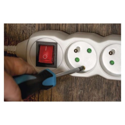 Prodlužovací kabel 3 m / 6 zásuvek / s vypínačem / bílý / PVC / 1,5 mm2