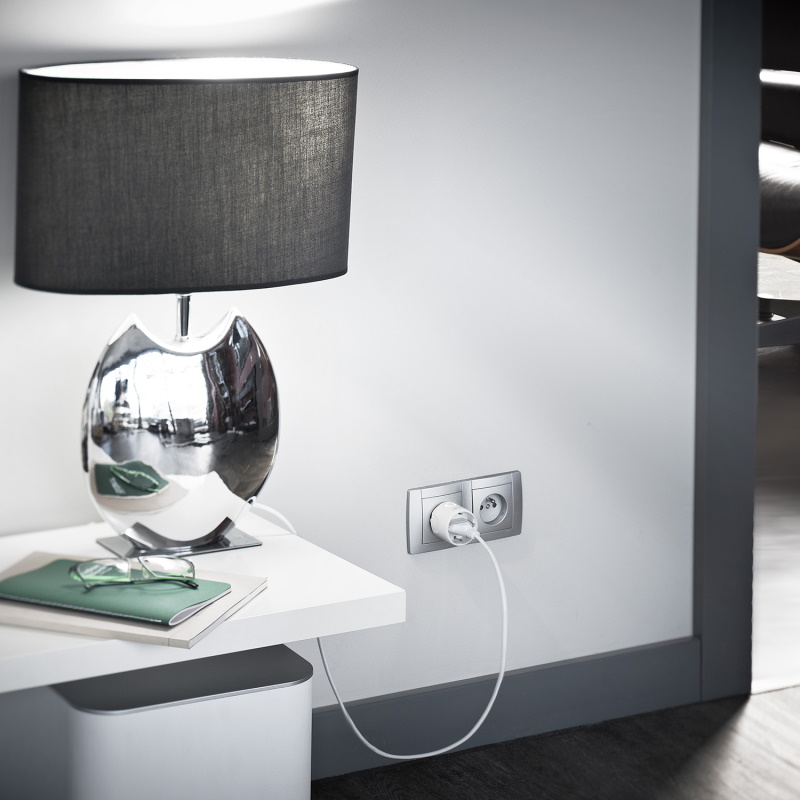 Somfy zásuvka ON-OFF Plug io (typ E) Somfy biela