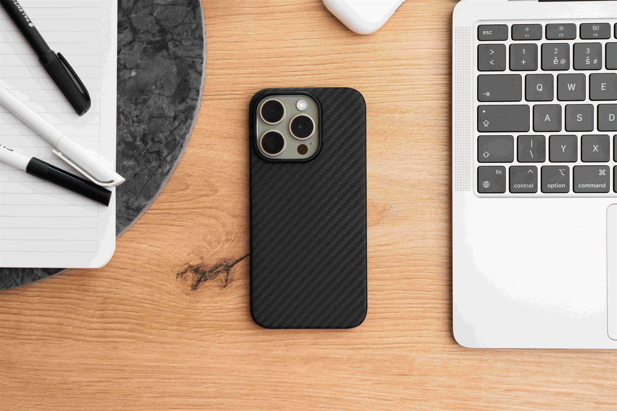 Swissten MagCarbon Pro pre iPhone 14 Pro, čierne