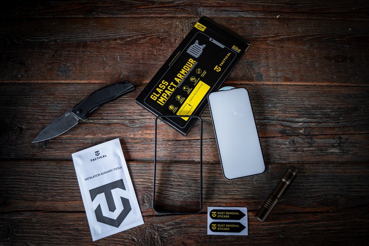 Tactical Glass Impact Armour sklo pro Apple iPhone 15