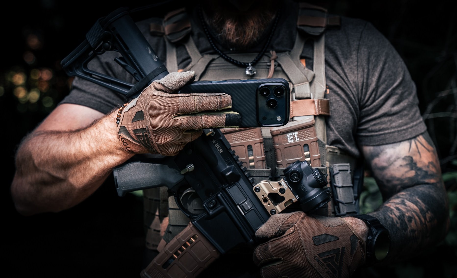 Tactical MagForce Aramid Kryt pro Apple iPhone 17 Black