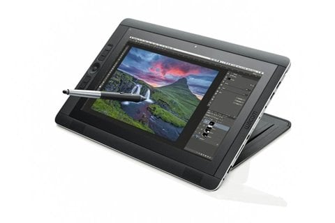 Wacom Cintiq Companion 2 128GB (DTH-W1310L) | TSBOHEMIA.CZ