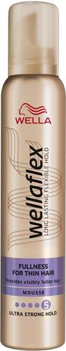 Wella Wellaflex Fullness Tužidlo na vlasy 200 ml